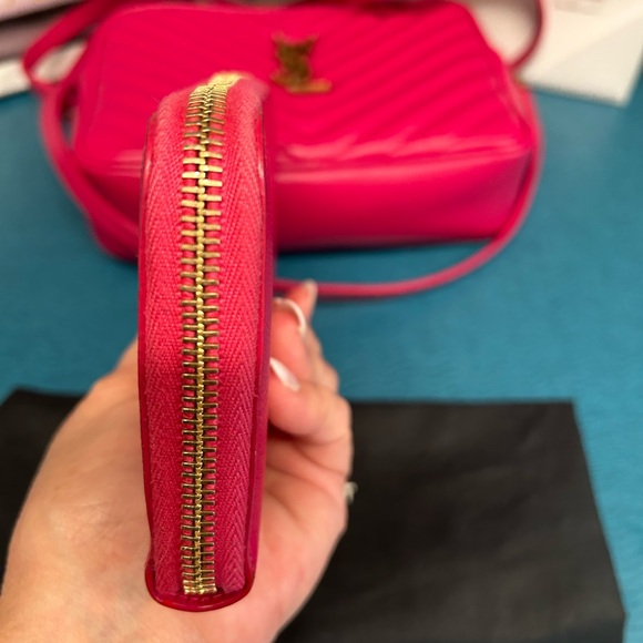 Bundle-Saint Laurent Pink Crossbody Chevron Leather Bag and Wallet - COA INLUDED - Picture 12 of 16